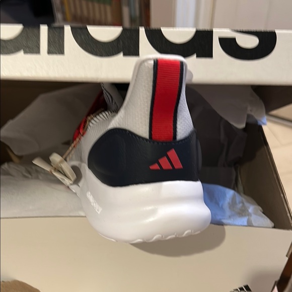 Adidas White and Red Sneakers - Picture 4 of 6